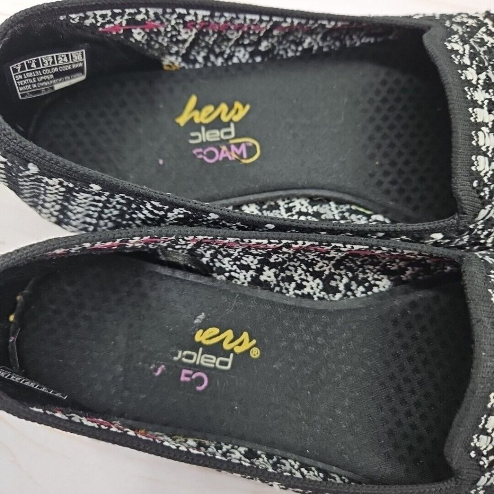 Skechers Cleo Round Our Moment Womens 7 Flat Black White Knit Stretch Fit Shoe - Picture 7 of 9